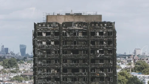 Grenfell: Vạch Trần Vụ Hỏa Hoạn Grenfell: Uncovered